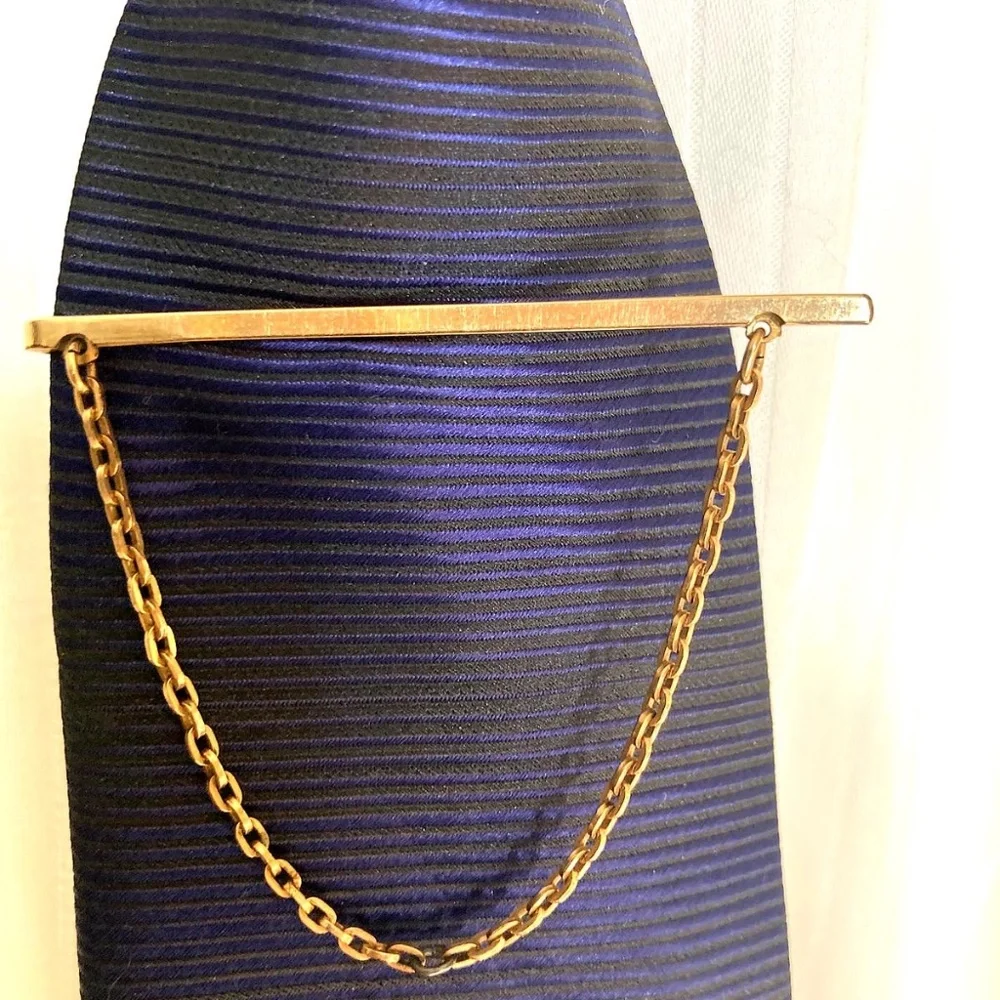 Vintage 1938–1952 Kreisler USA Gold-Plated Tie Bar with Drape Chain –  38-52